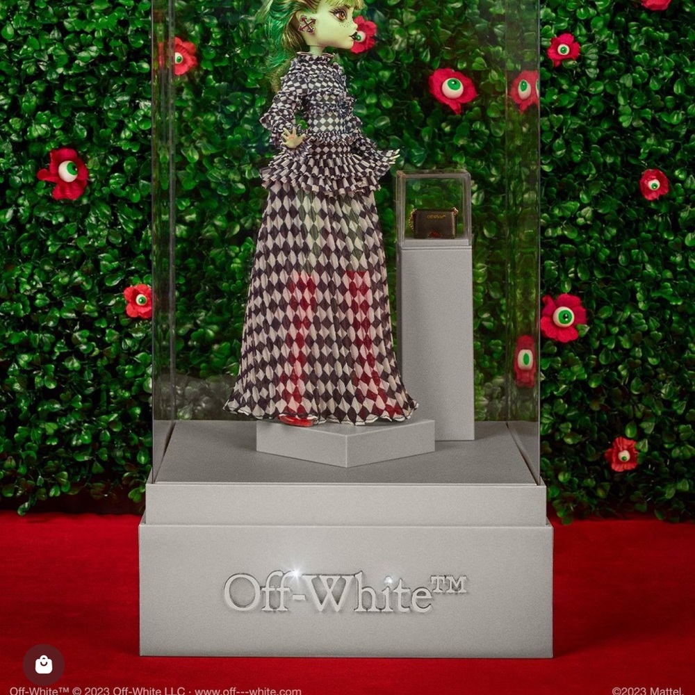 Off-White c/o Monster High Harmonie Ghoul Doll - Picture 6 of 14